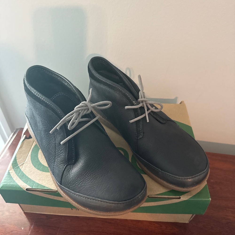 Chaco Black Chukka Boots Stylish and Versatile